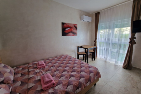Studio Apartment Green Set A8 Belgrade Vozdovac