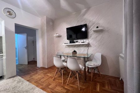 Dvosoban Apartman Maksim Rouz Beograd Vozdovac