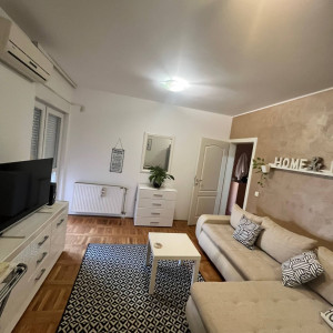 apartments novi sad adamicevo naselje apartment ideal2