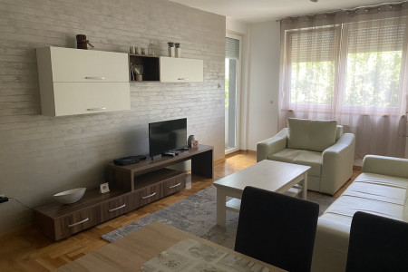 apartmani novi sad rotkvarija apartman premium 53