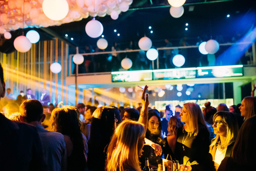 Yetuk arman ayollar porno