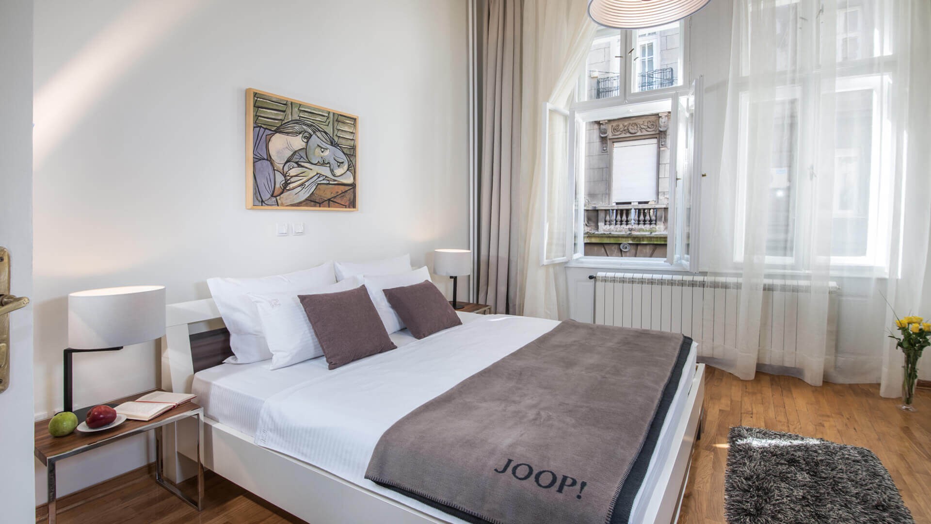 Apartman A12 Soba do ulice