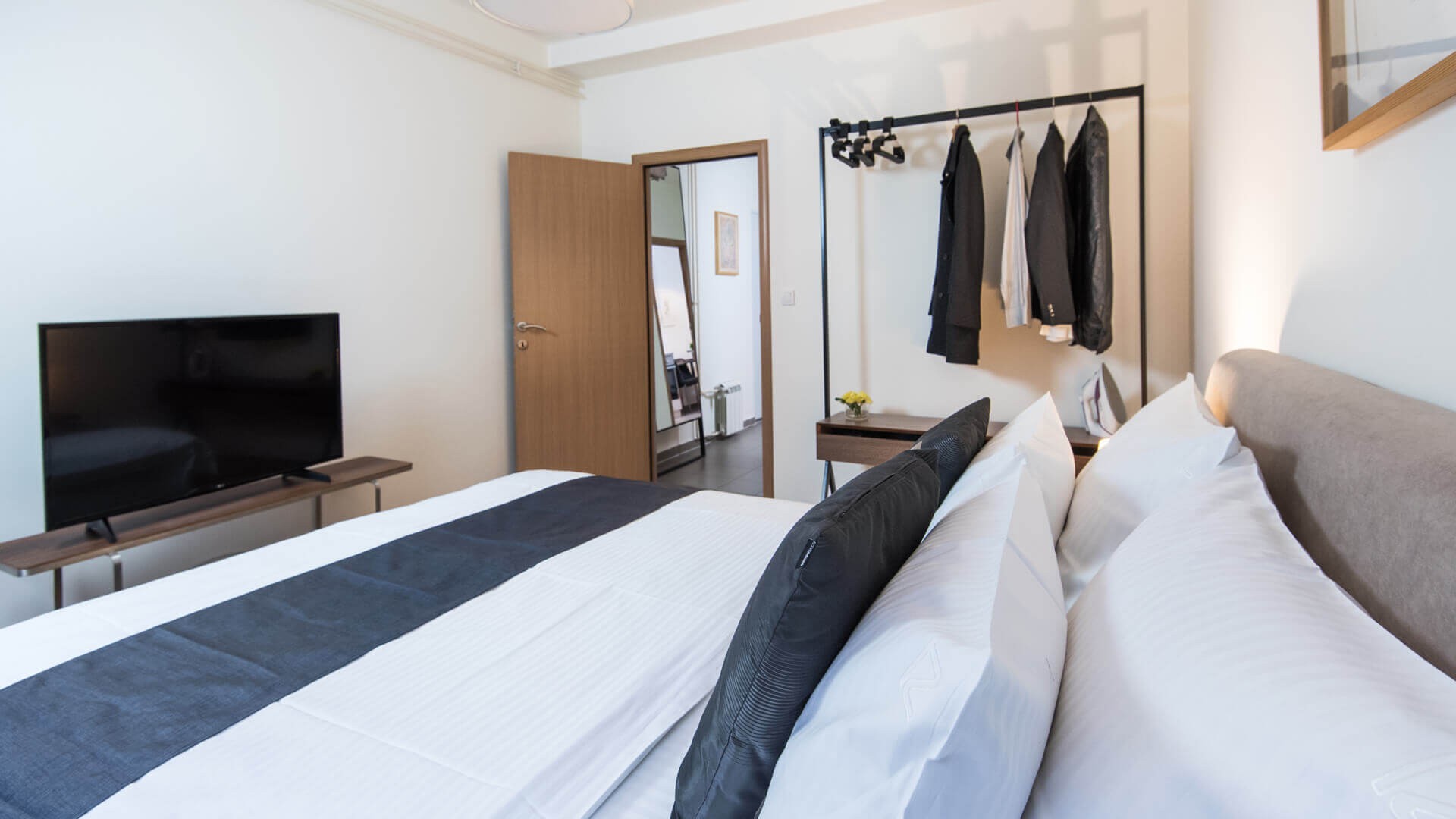 Apartman A18 Krevet tv