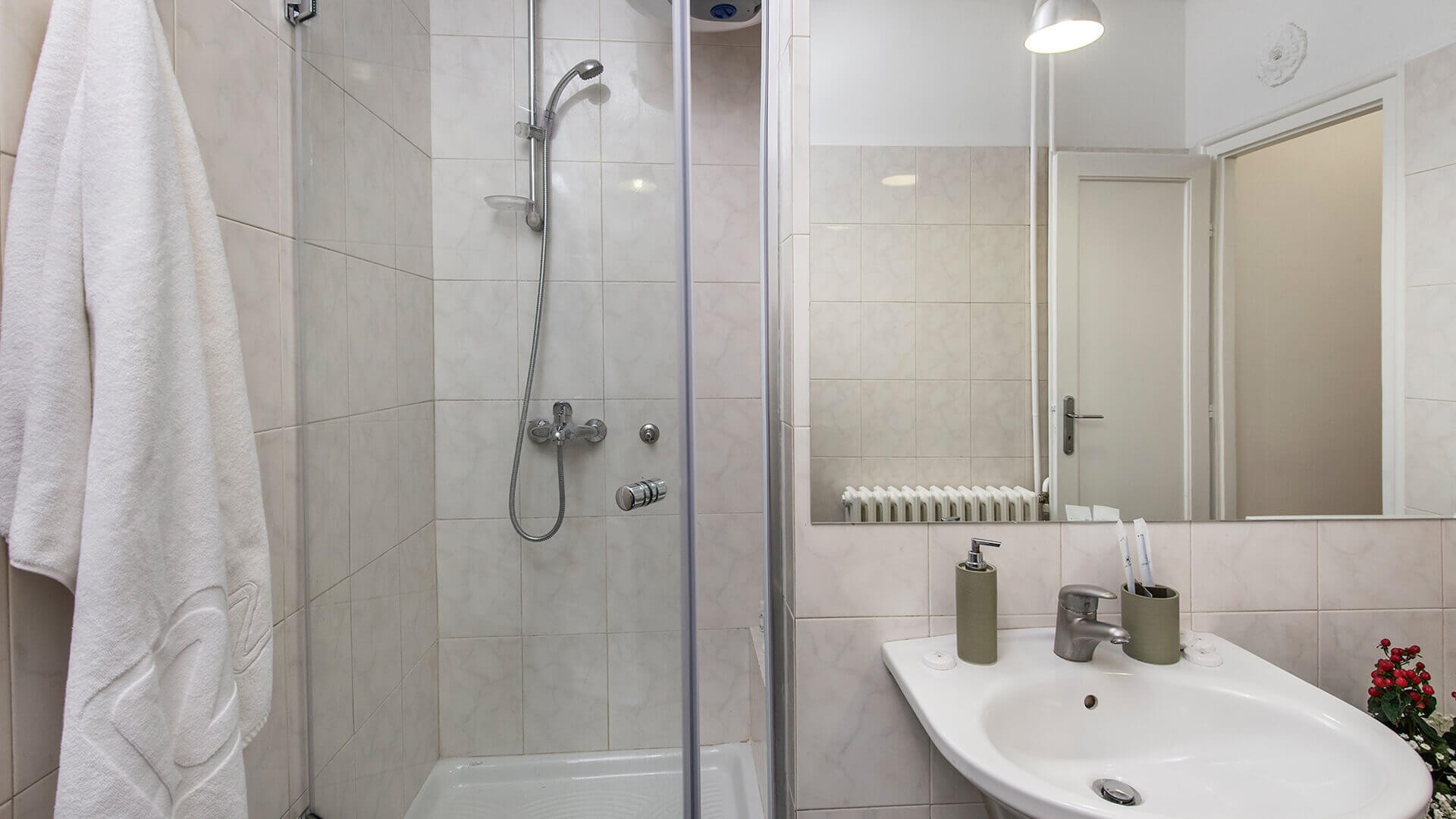 Apartman A27 Tuš u kupatilu