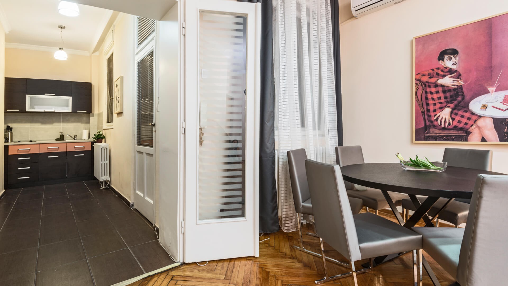 Apartman A42 Trpezarija kuhinja