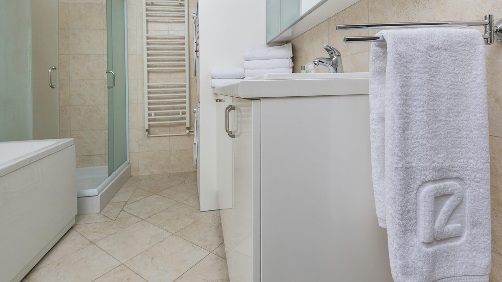 Apartman Rakoc A35 Kada i tuš kabina