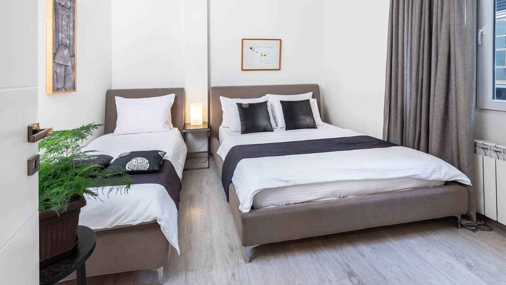 Jeftin apartman A18 Soba u stanu