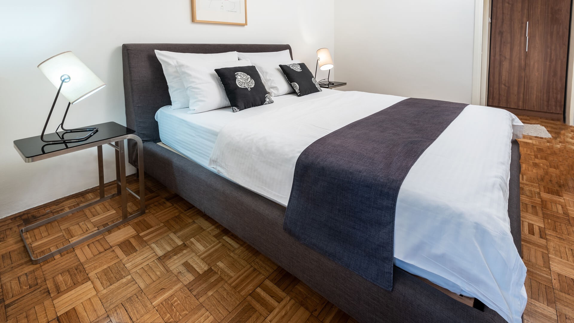 Jeftin apartman A6 Stan sa parkingom