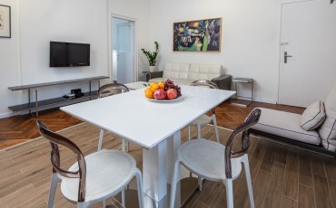 Apartman A23 - Trpezarija i ulaz