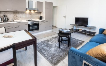 Jeftin apartman A18 Trpezarija