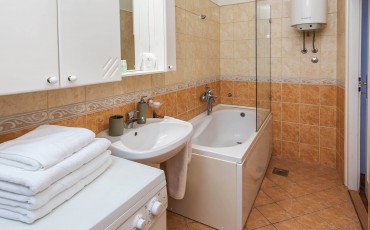 Stan na dan A28 Kupatilo