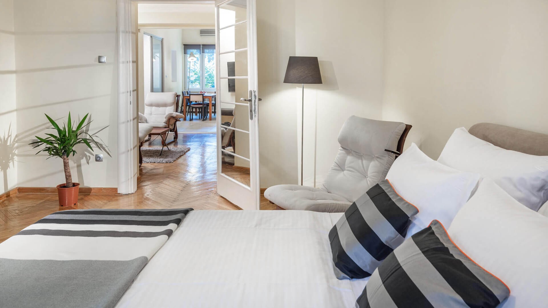 Trosoban apartman A14 Posteljina u stanu