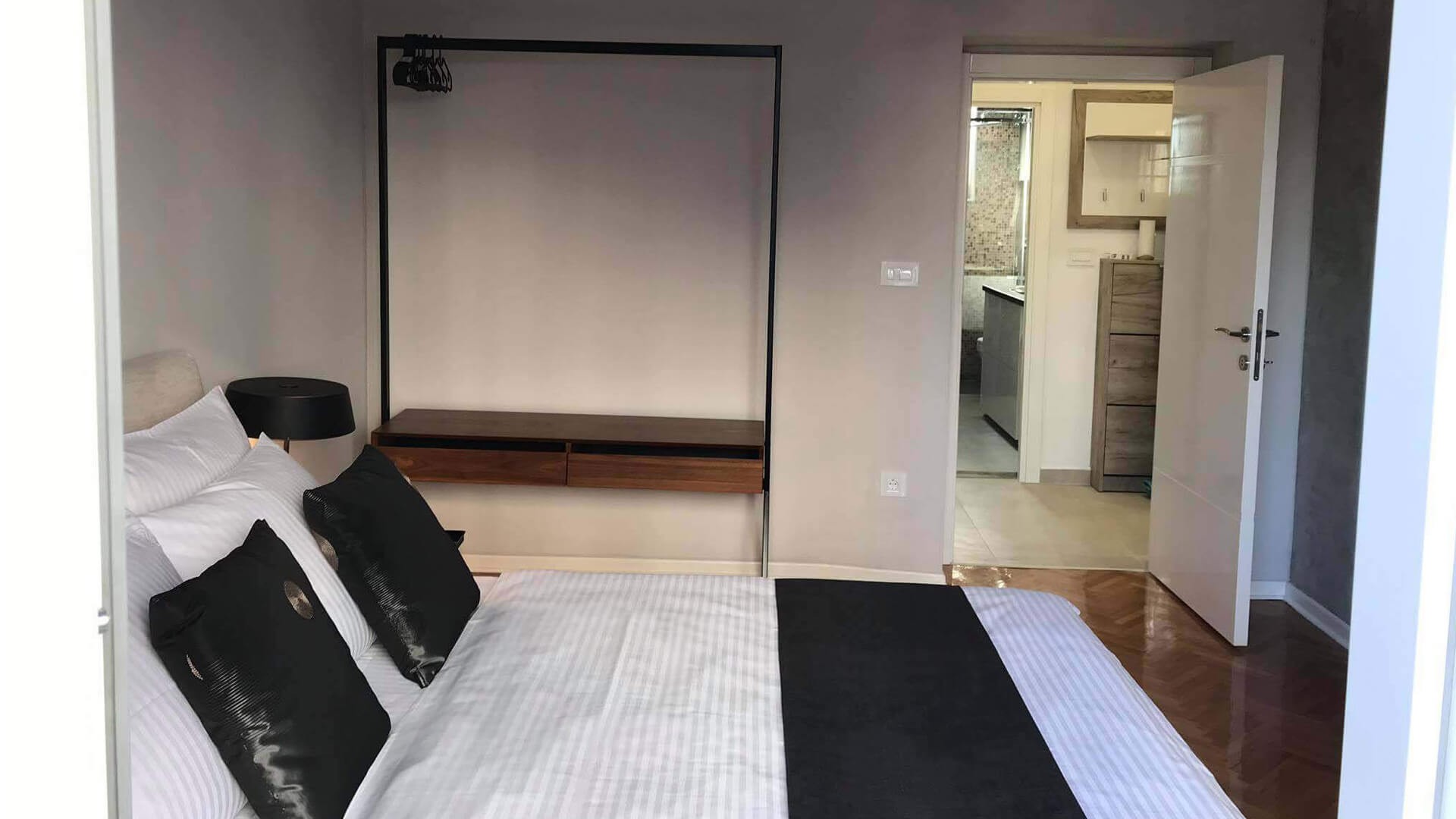 Trosoban apartmani A8 Cena povoljna