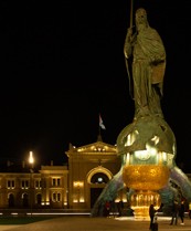 Prošetajte Savskim trgom do obale Save