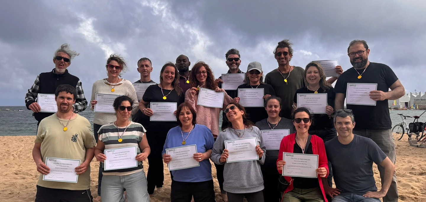 Un equipo... <span class="text-primary">¡muy familiar!</span>