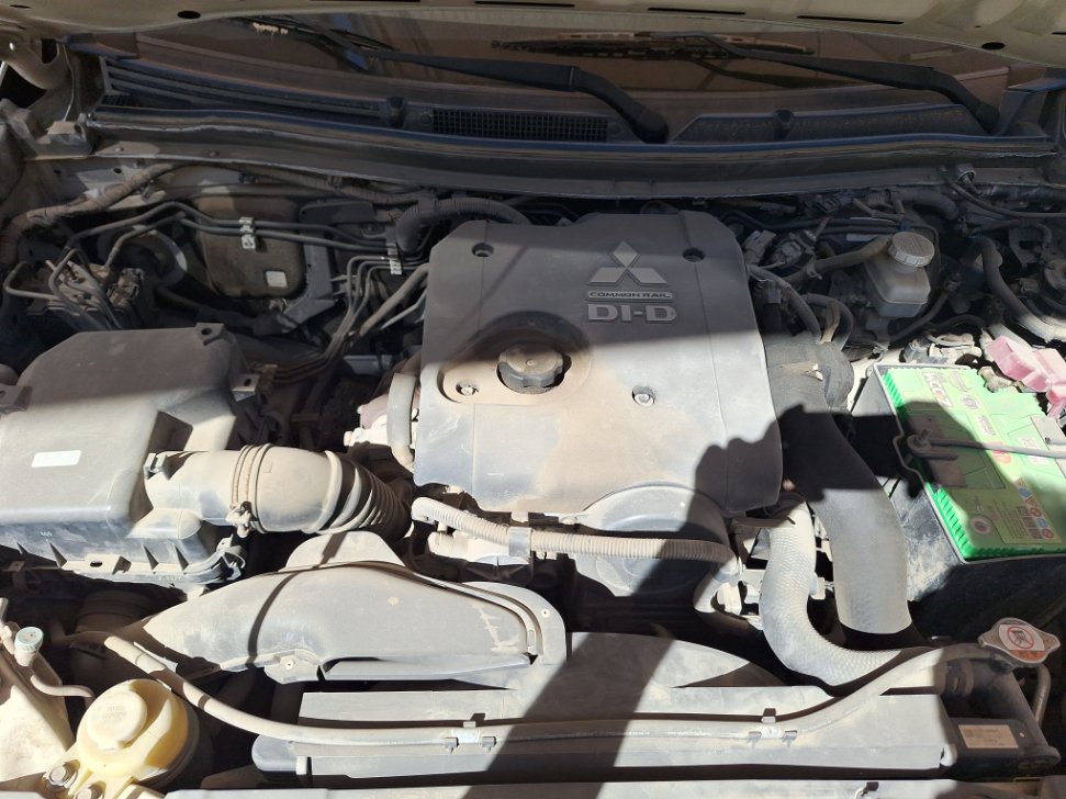 Mitsubishi L200  2020 image