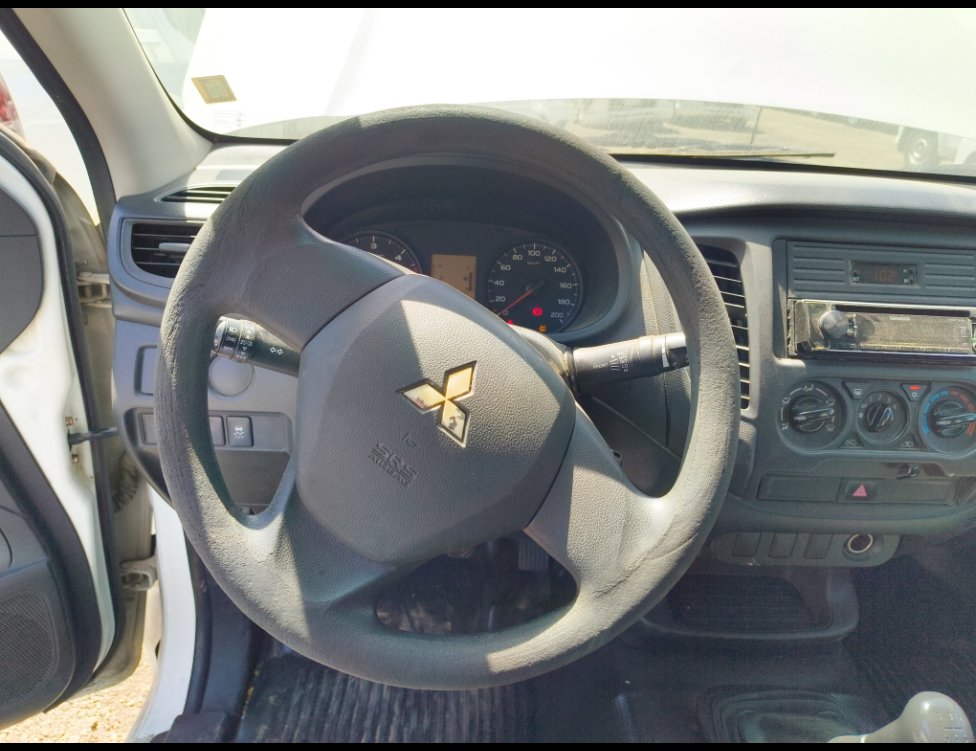 Mitsubishi L200  2020 image