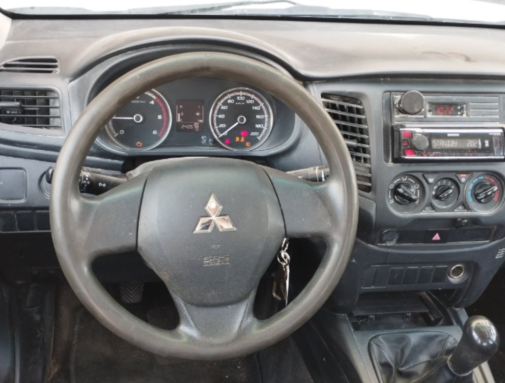 ميتسوبيشي L200  2021 image