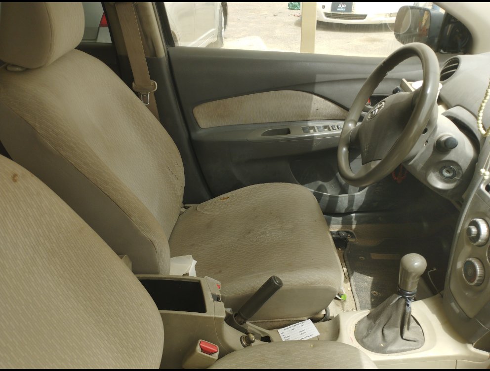 تويوتا يارس  2011 image