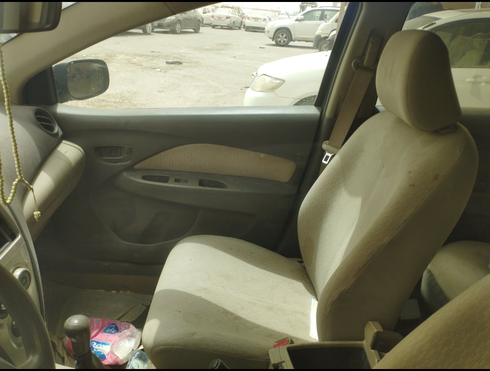 تويوتا يارس  2011 image