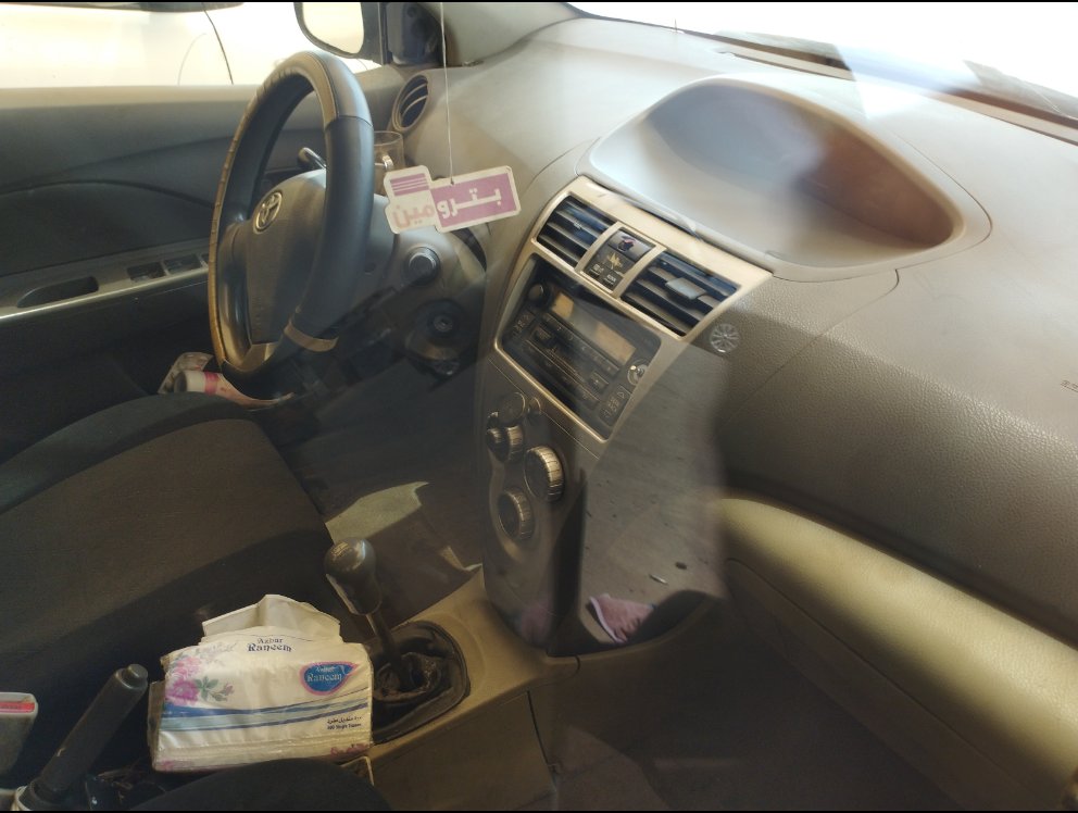 تويوتا يارس  2011 image