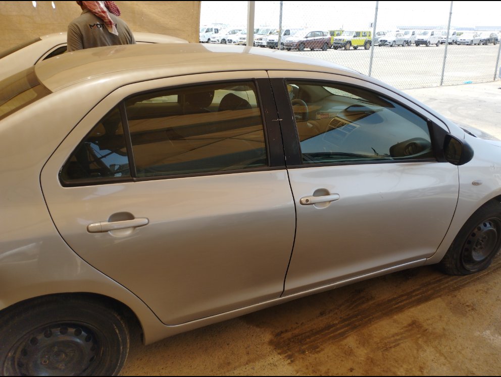 تويوتا يارس  2011 image