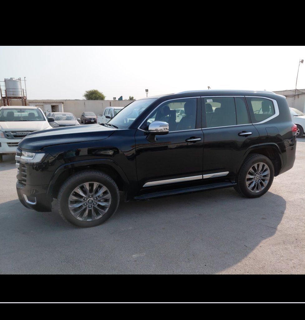 Toyota Land Cruiser Wagon VXR 2024 image