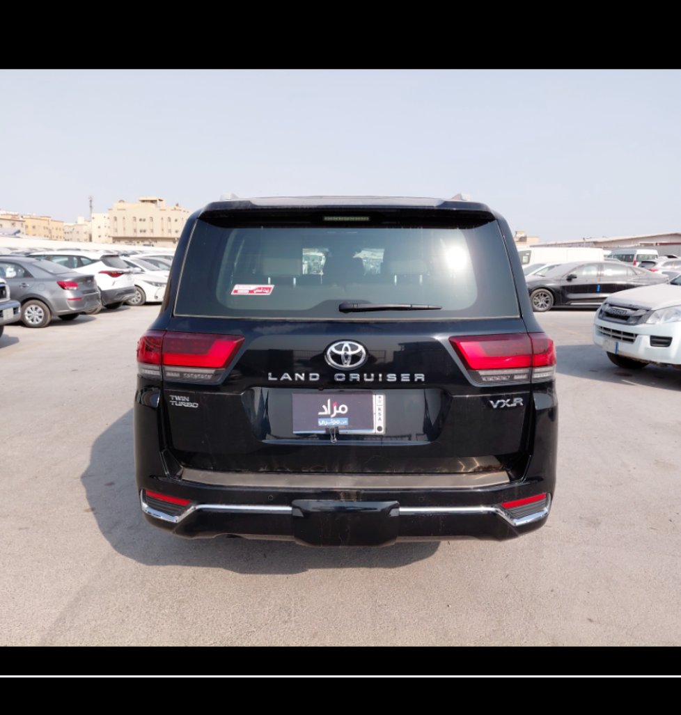 Toyota Land Cruiser Wagon VXR 2024 image