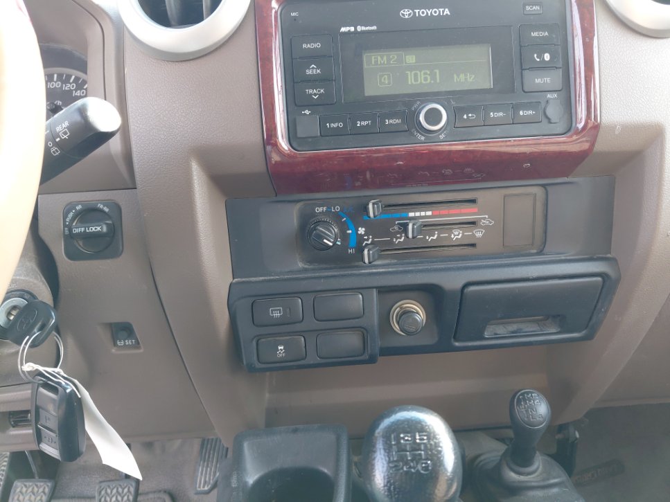 Toyota Land Cruiser 70  2021 image