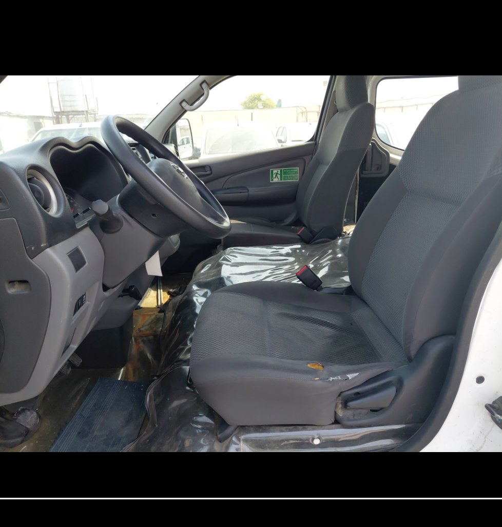 Nissan Urvan  2019 image