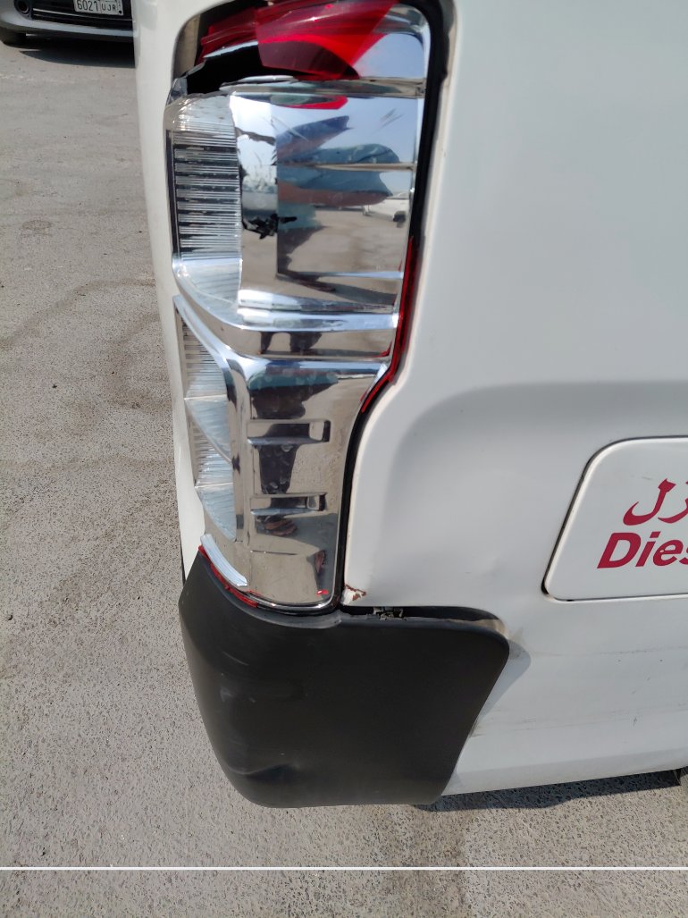 Nissan Urvan  2019 image