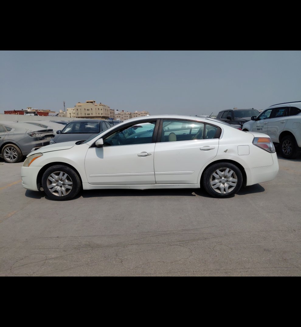 Nissan Altima  2010 image