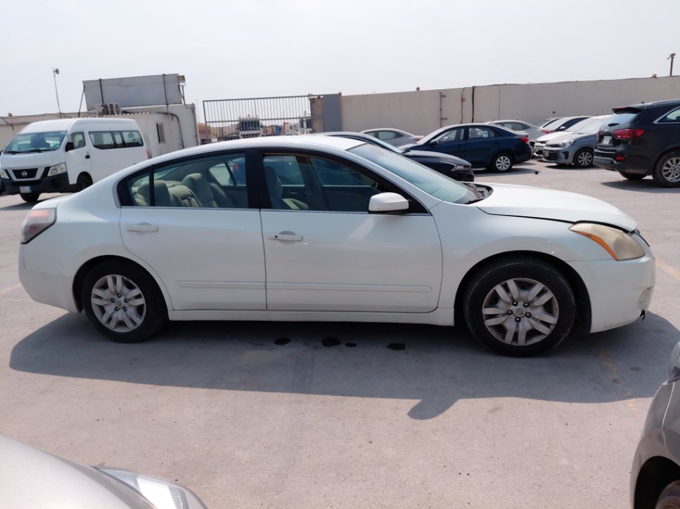 Nissan Altima  2010 image
