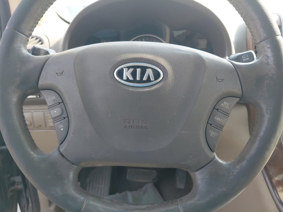 كيا كرنفال EX 2010 image