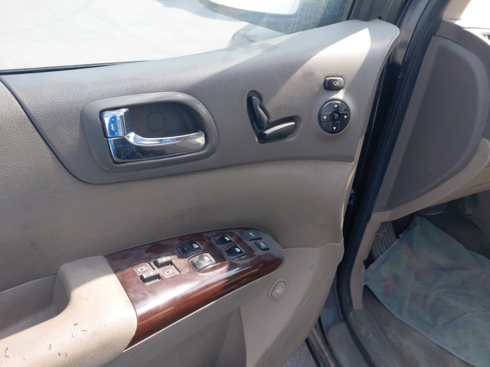 كيا كرنفال EX 2010 image