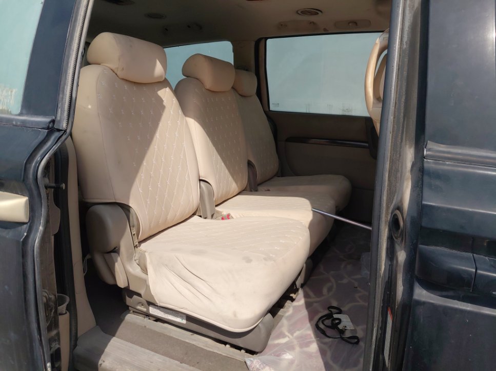 كيا كرنفال EX 2010 image