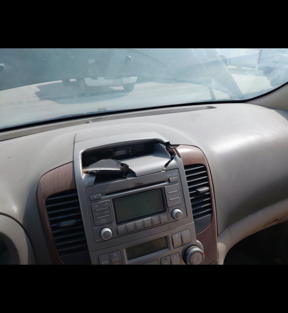 كيا كرنفال EX 2010 image