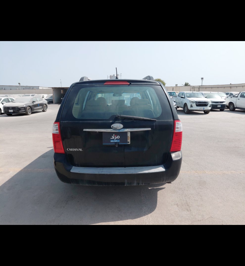 كيا كرنفال EX 2010 image