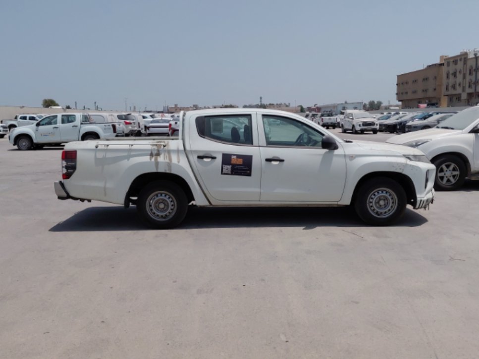ميتسوبيشي L200 4X2 2022 image