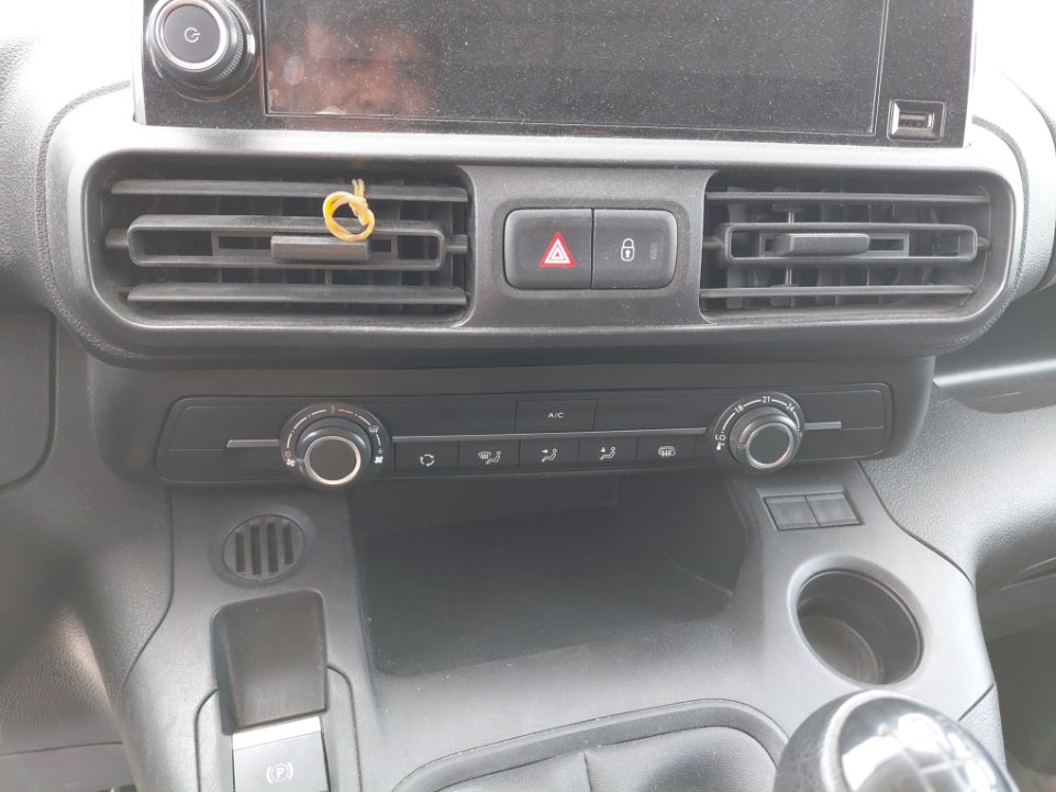 Peugeot  Partner  2023 image