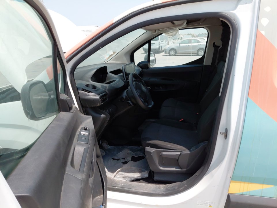 Peugeot  Partner  2023 image