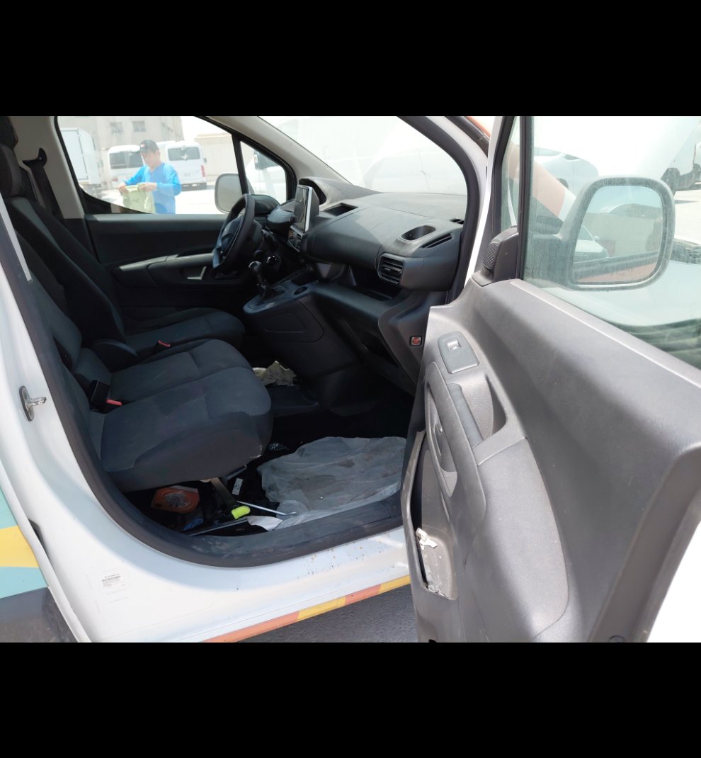 Peugeot  Partner  2023 image