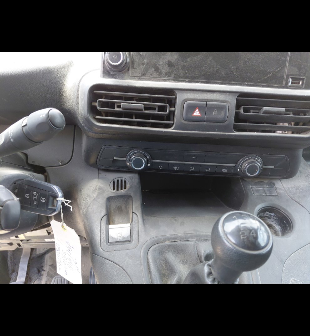 Peugeot  Partner  2023 image