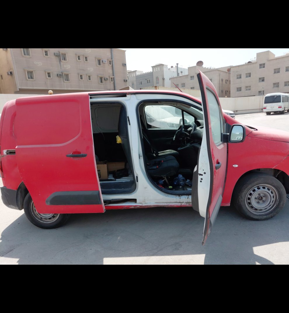 Peugeot  Partner  2023 image