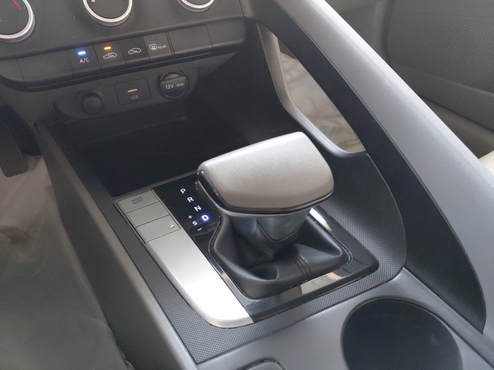 هيونداي إلنترا  2022 image