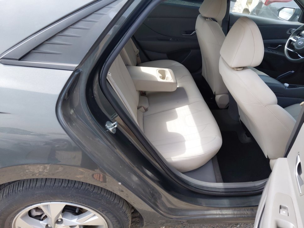 هيونداي إلنترا  2022 image