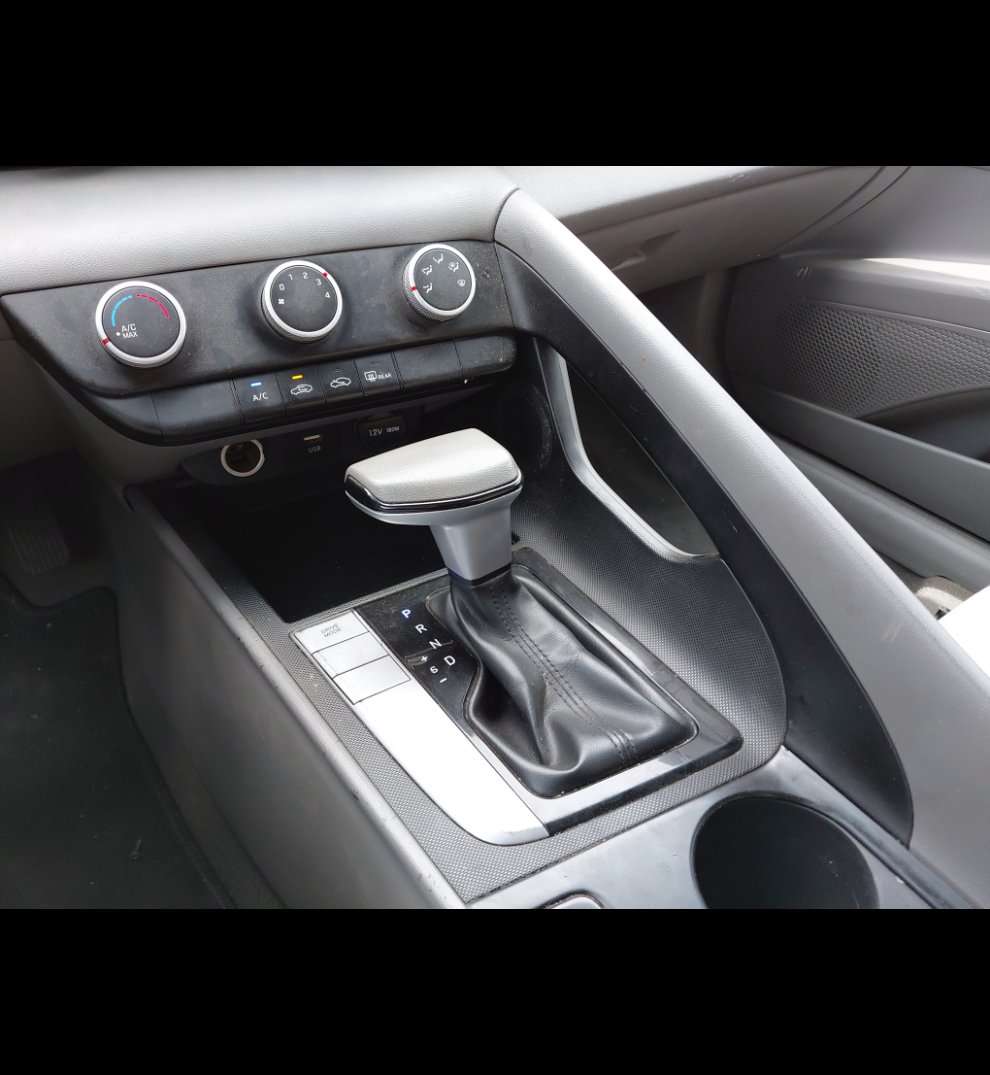 هيونداي إلنترا  2022 image