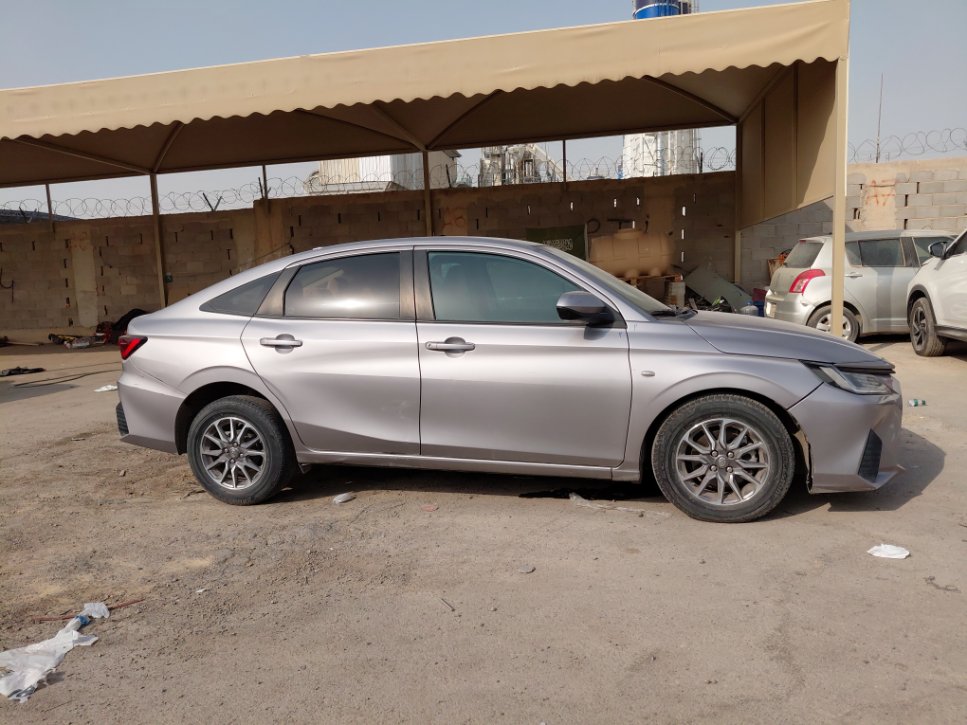 تويوتا يارس Y 2023 image