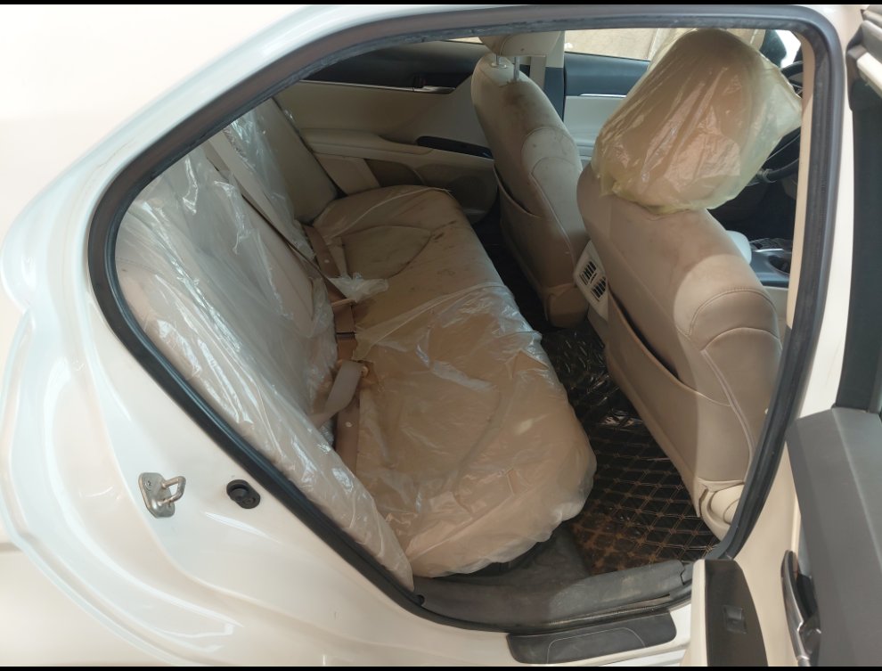 تويوتا كامري GLE HEV 2023 image