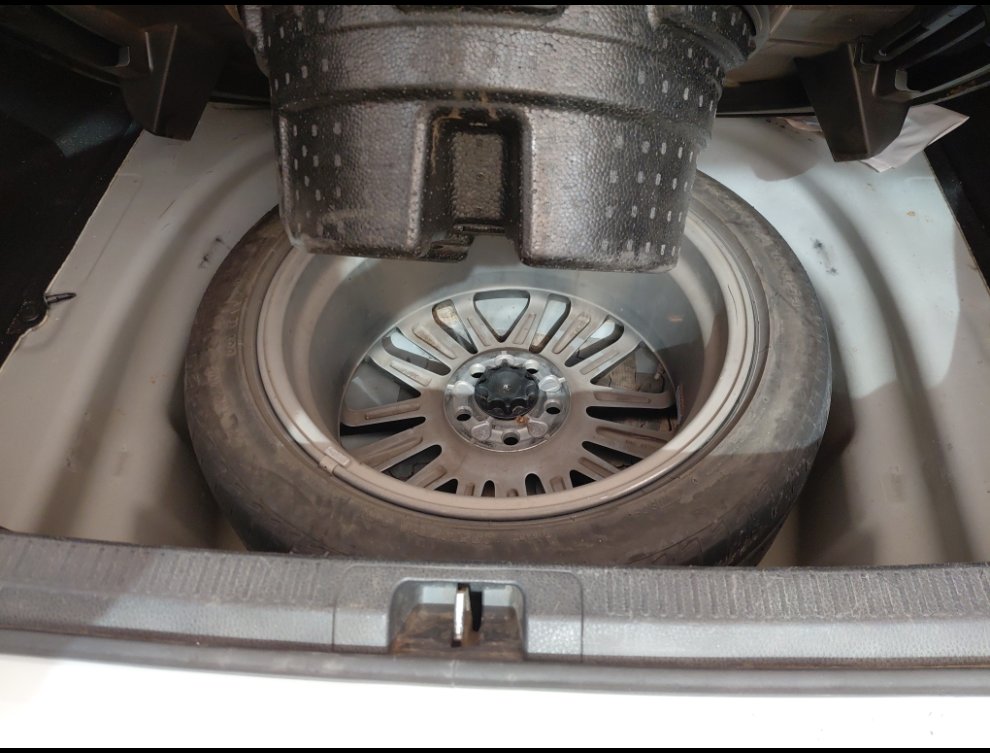 تويوتا كامري GLE HEV 2023 image